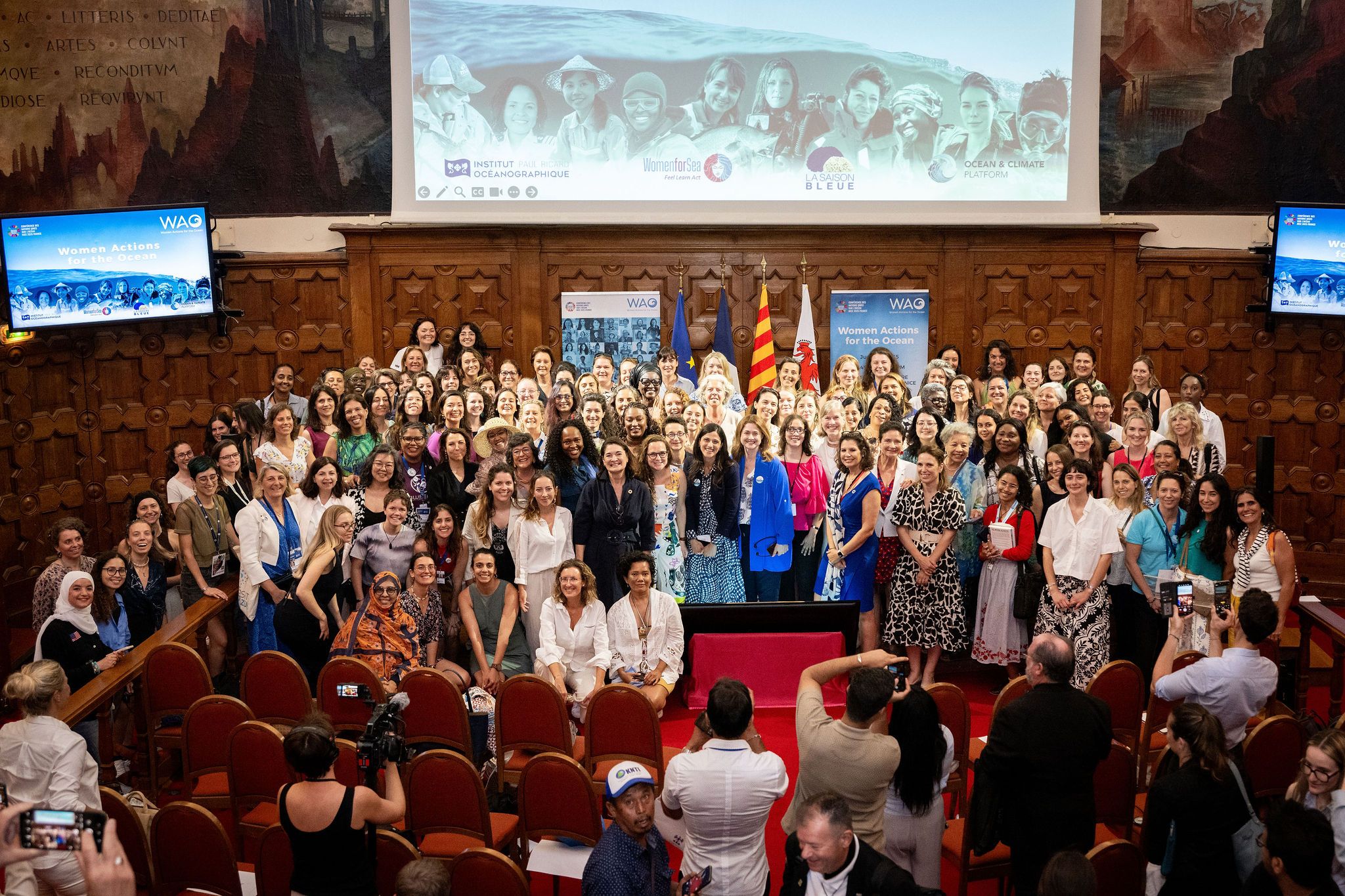 Les femmes du mouvement Women Actions for the Ocean réunies